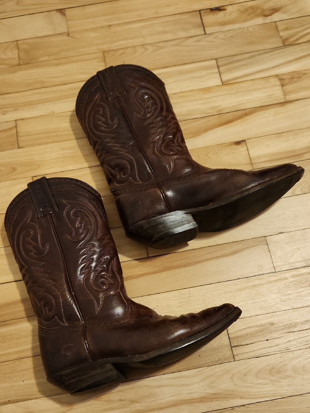 Women’s Brown Western Leather Cowboy Boots - Classic Embroidered Shaft